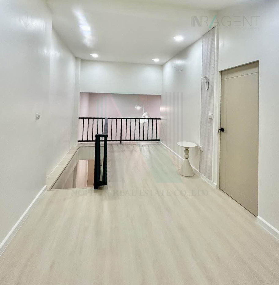 รูป 🚩 ขายคอนโด อีสท์วูด พาร์ค คอนโดมิเนียม อาคาร 1 ชั้น 7 2 ห้องนอน ขนาด 90.00 ตรม ใกล้ ตลาดนัด อ่อนนุช 38 - รูปที่ 5/8