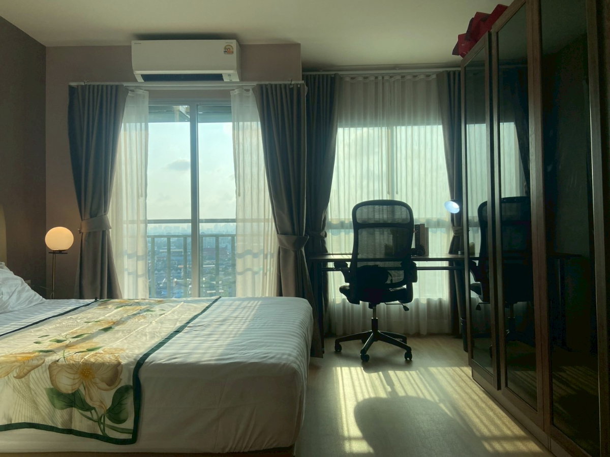 รูป ให้เช่าคอนโด ลุมพินี วิลล์ จรัญ-ไฟฉาย ใกล้MRTจรัญ วิวแม่น้ำ ห้องสวย พร้อมเข้าอย่ เพียง 12,000/เดือน - รูปที่ 2/13