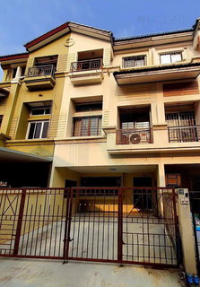 📌 ขายทาวน์โฮม โครงการ บ้านกลางเมือง รัชดา-เหม่งจ๋าย 1 3 ชั้น 3 ห้องนอน 4 ห้องน้ำ