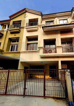📌 For Sell Town house BAAN KLANG MUANG RATCHADA-MENGJAI 1 3-story 3 bedroom 4 bathroom