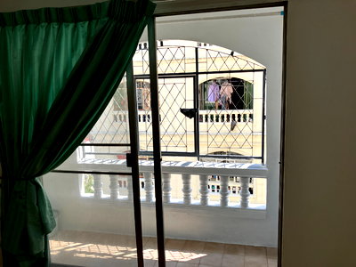 เช่าคอนโด เขตประเวศ :  ให้เช่าด่วน พร้อมเข้าอยู่ !  นิรันดร์เรซิเดนซ์ 3 ตึก J ให้เช่าราคาถูก ใกล้มหาลัยรามคำแหง 2 ใกล้เมกะบางนา ราคา 2000/ เดือน ! 