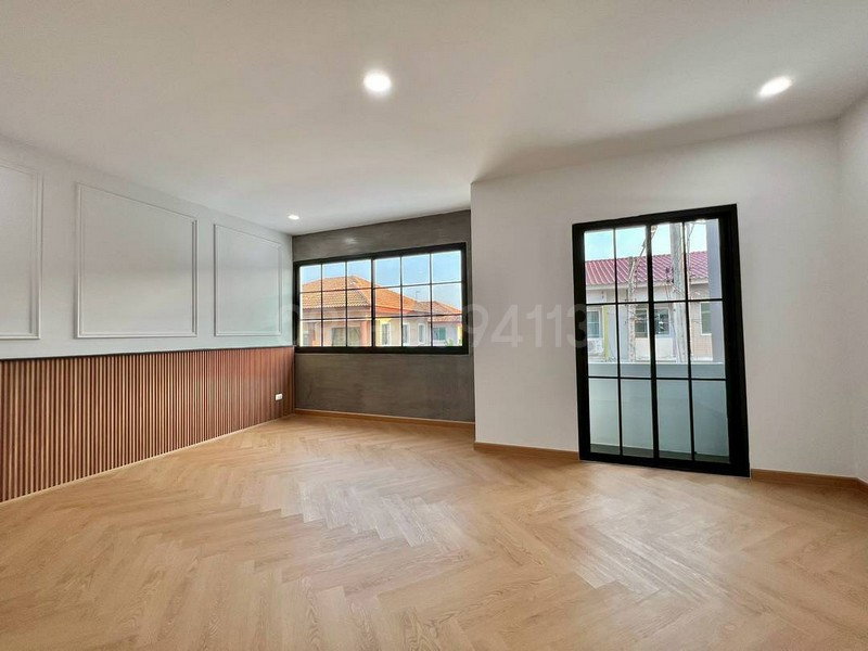 picture FOR SALE TOWNHOUSE PROPERTY 2950000 BAHT. - 3/8
