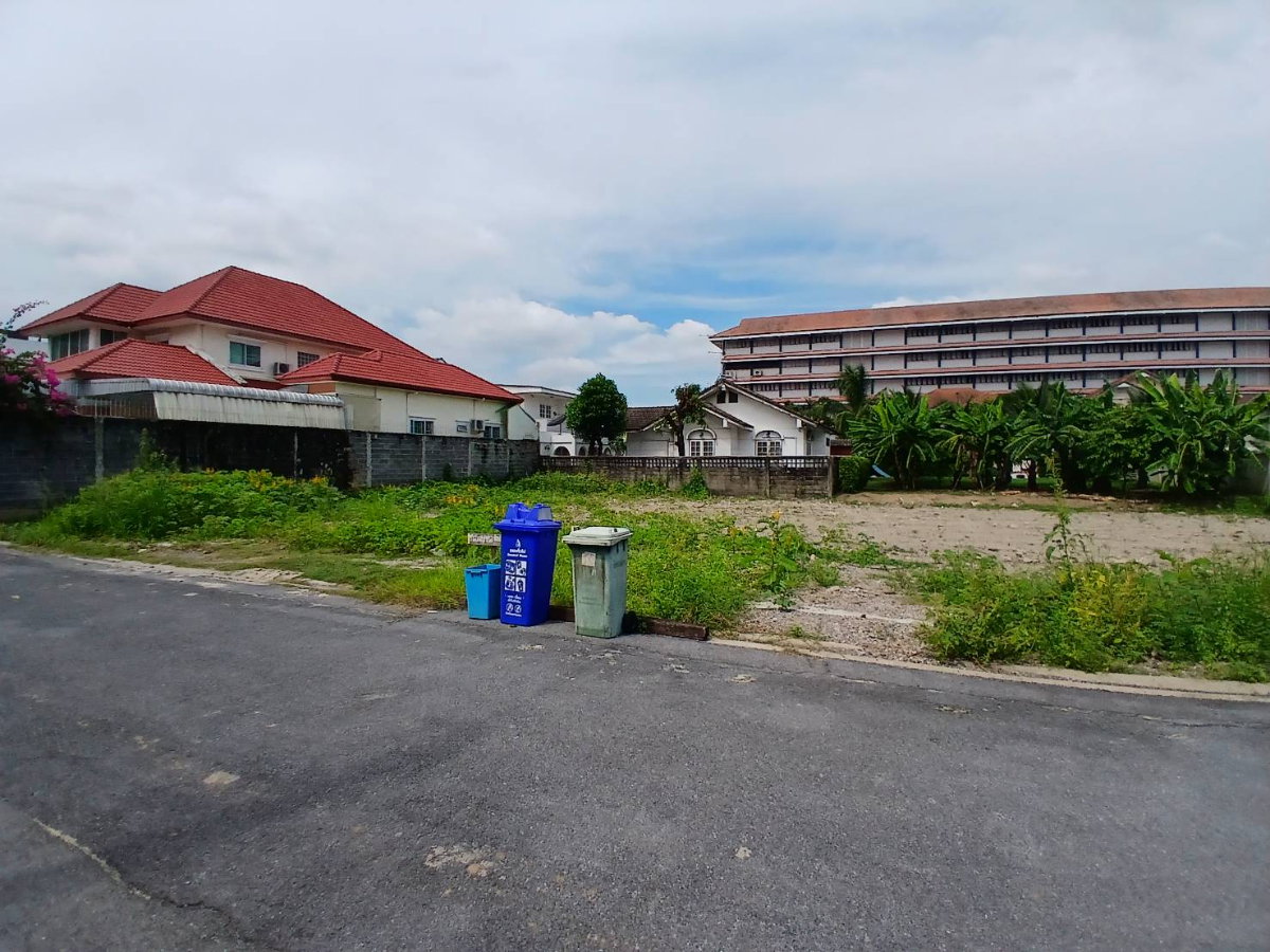 picture For rent Ngamwongwan 47 Intersection 1-2 - 2/16