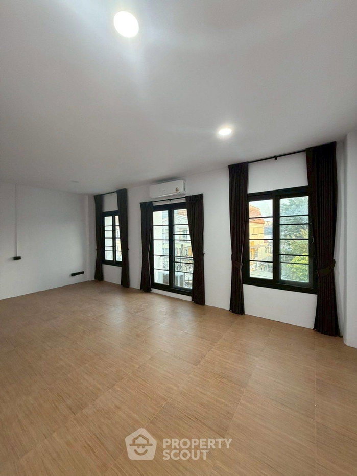 รูป ทาวน์เฮ้าส์ 3-ห้องนอน ที่ หมู่บ้านเออร์เบินสาทร ราชพฤกษ์ ใน บางจากภาษีเจริญ (ID 2782394) - รูปที่ 5/19