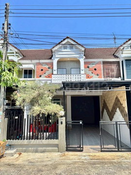 FOR SALE  TOWNHOUSE PROPERTY  2450000 BAHT.