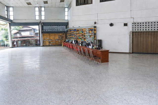 รูป ที่ดินพร้อมอาคาร 3ชั้น 5นอน 4น้ำ สุขุมวิท83 BTSปากน้ำ ใกล้ BTS ศรีนครินทร์ 500 ม. และหอชมเมืองสมุทรปราการ 1ไร่ 1000 ตร.ม. - รูปที่ 4/8