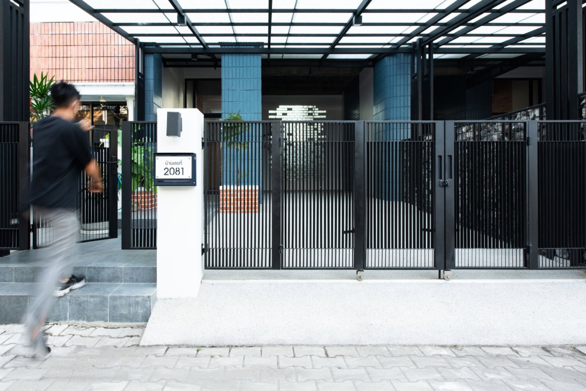 รูป Home Office Renovated and Ready to Sell / For Rent – Sukhumvit, Bangna Area - รูปที่ 3/52