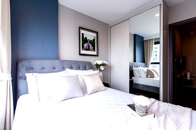 Condos for rent Soi On Nut (Sukhumvit 77) : P-125711 Stunning City View! The Base Park East 1 Bed Near Onnut BTS 15,500 THB   | Line Id: @easycondoplus | 099-229-6397