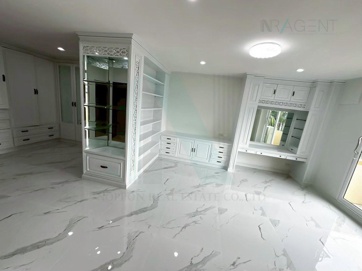 รูป 📌 ให้เช่าทาวน์เฮาส์ 5 ชั้น เย็นอากาศ เรสซิเดนซ์ 4 ห้องนอน 6 ห้องน้ำ - รูปที่ 6/8