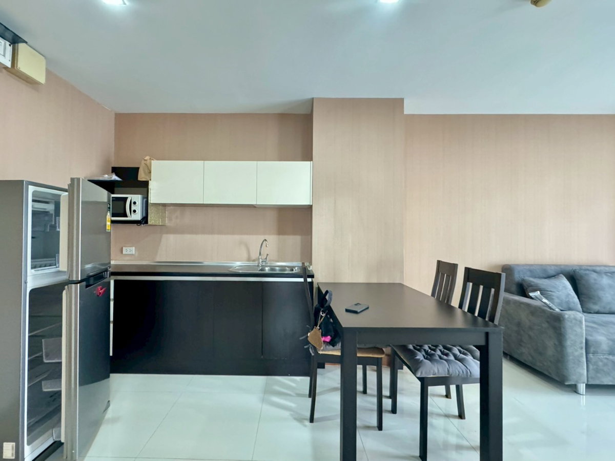 รูป 📍คอนโดแอร์ลิงค์ เรสซิเดนซ์ ร่มเกล้า-สุวรรณภูมิ เครื่องใช้ไฟฟ้าครบ แอร์ใหม่ เดินทางสะดวก ใกล้สนามบินสุวรรณภูมิ และรถไฟฟ้าแอร์พอร์ตลิงก์ลาดกระบัง🚗 - รูปที่ 6/7