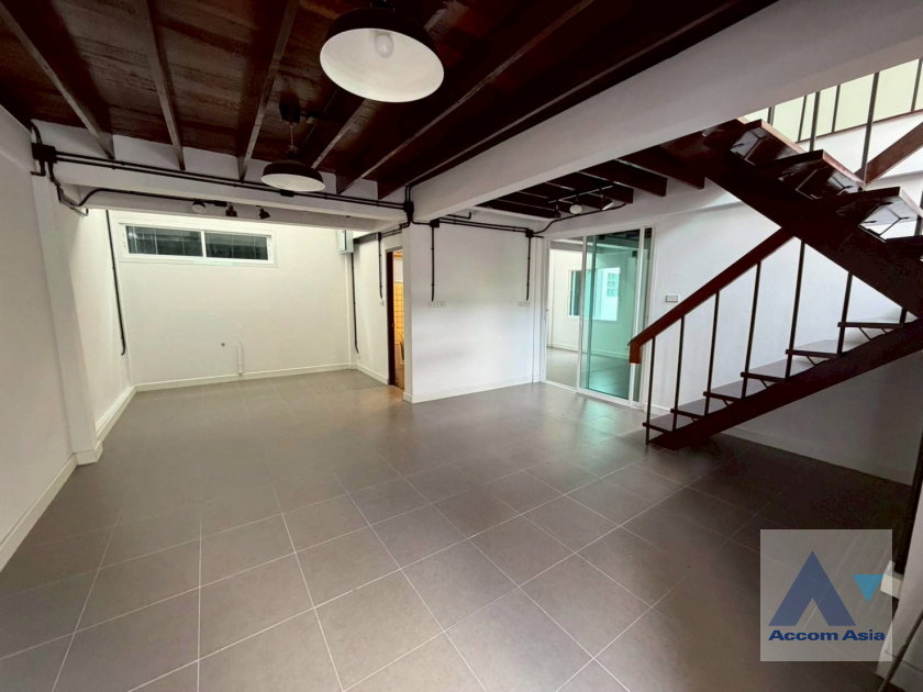 รูป 🔼🔽 AccomA 📩 Pet friendly,Home Office 3 BR House in Khlong Tan Nuea (AA26473) - รูปที่ 7/20