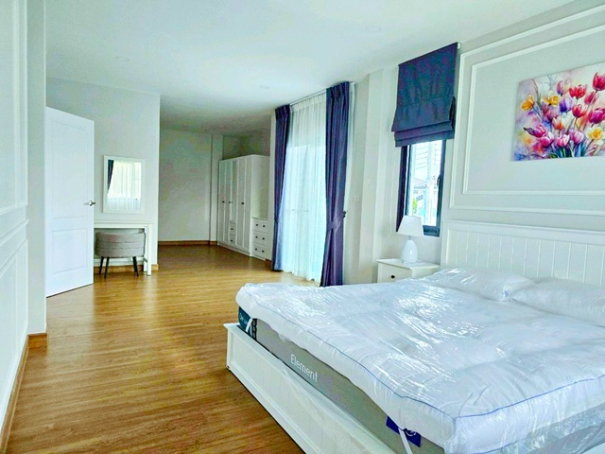 รูป สนามบินดอนเมือง ช่างอากาศอุทิศ บ้านเดี่ยว 2 ชั้น 4 นอน 5 น้ำ ใกล้ รร.นานาชาติ Harrow 800 ม. สนามบินดอนเมือง 100 ตร.ว.252 ตร.ม.บ้านหลังมุม - รูปที่ 4/8