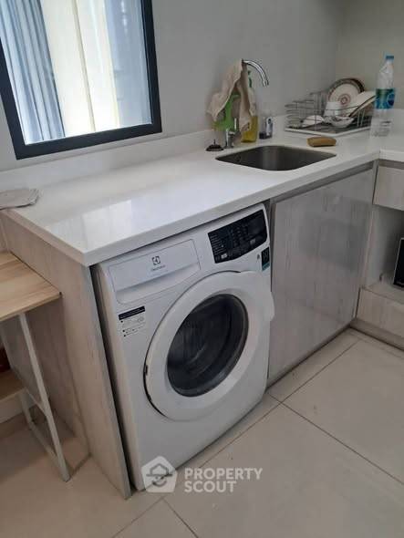 picture 1-BR Condo at Life One Wireless near BTS Phloen Chit (ID 2680099) - 3/17