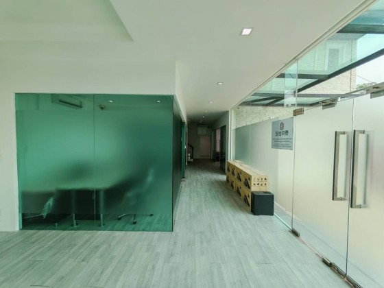 รูป ให้เช่าอาคาร / Home Office 2 ชั้น ซอยลาดพร้าว 87 / แอร์ 7 เครื่อง /มีเฟอร์นิเจอร์สำนักงาน / เหมาะเป็นสำนักงาน จดบริษัทได้ - รูปที่ 7/14