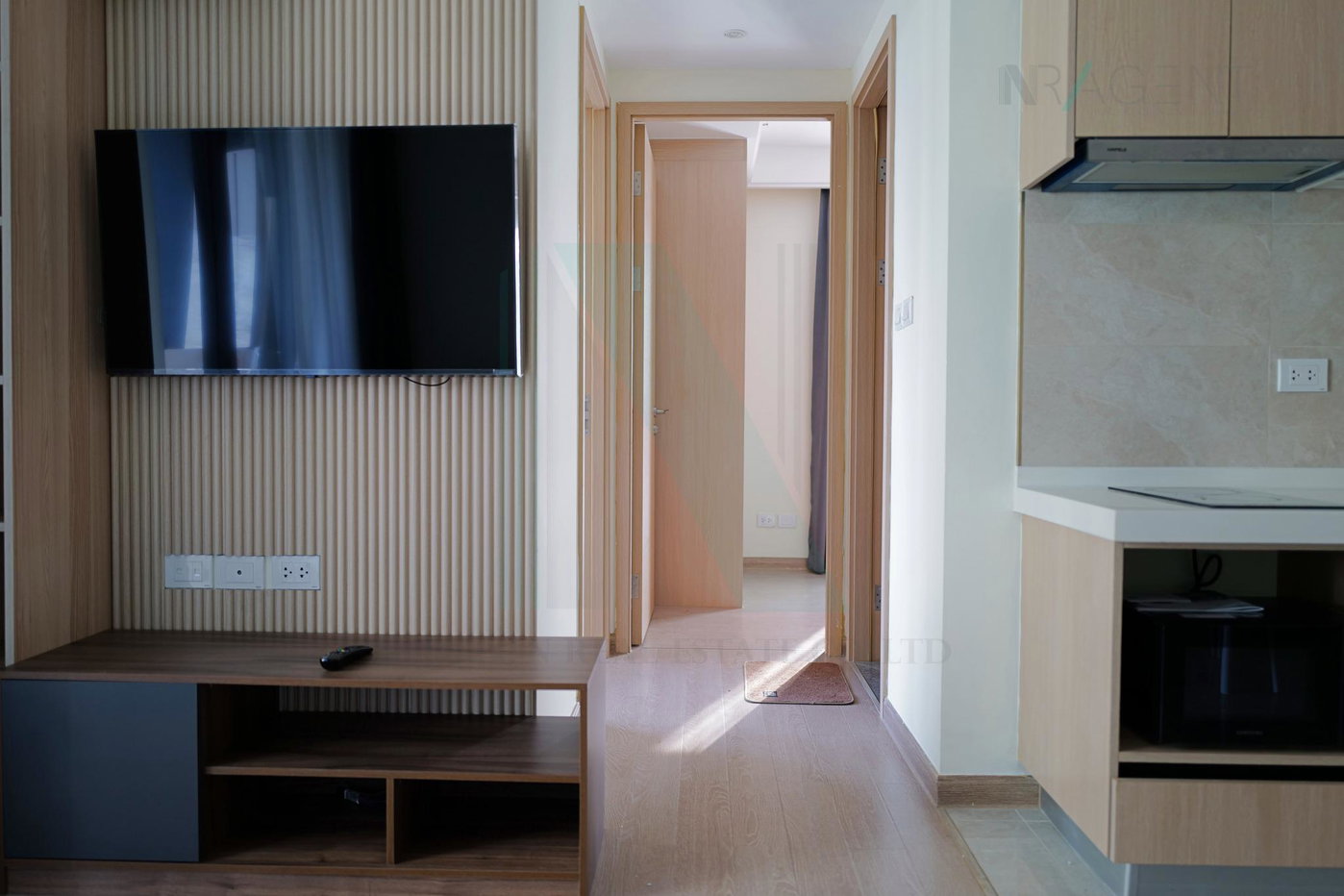 รูป 🔺 ให้เช่าคอนโด รีเกิล สาทร - นราธิวาส อาคาร 1 ชั้น 7 1 ห้องนอน ขนาด 50 ตรม ใกล้ แม็คโคร สาทร - รูปที่ 2/8