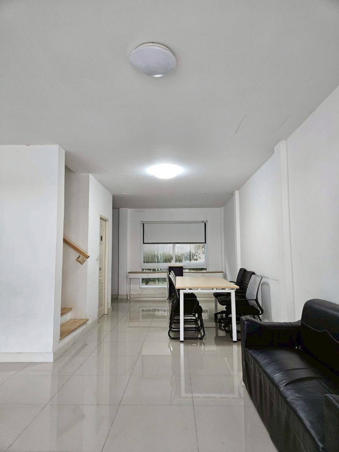 รูป ให้เช่าทาวน์โฮมใหญ่ ม.เดอเะไฟน์เนส ทาวน์ อัสสัมชัญ ศรีราชา - รูปที่ 3/7