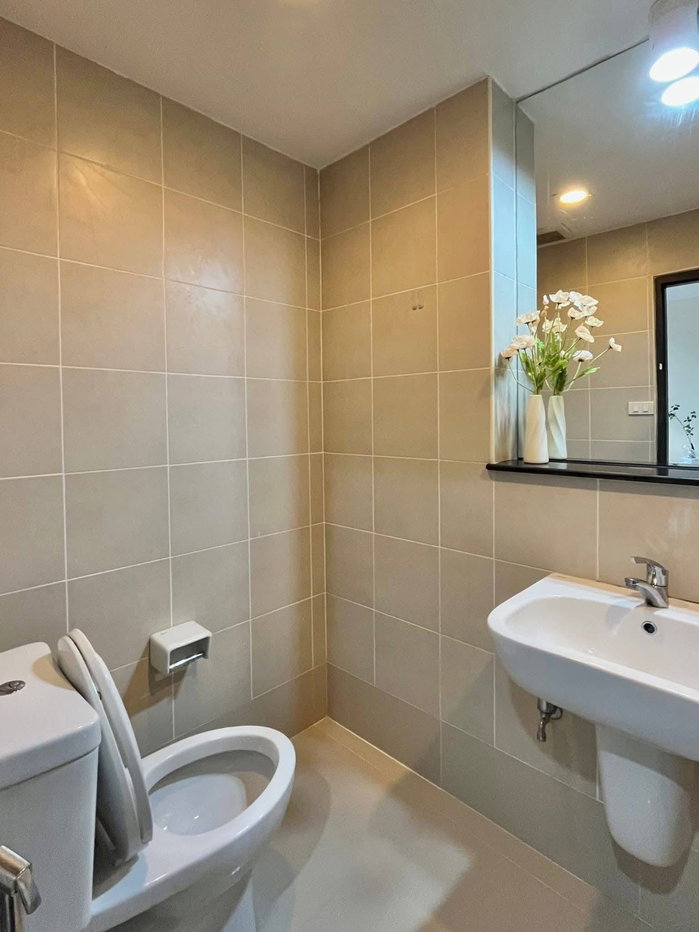 picture Urgent Sale‼️ Oneplus Khlong Chonprathan 1, 5th Floor - Size 35 sq.m. Spacious room. - 9/11