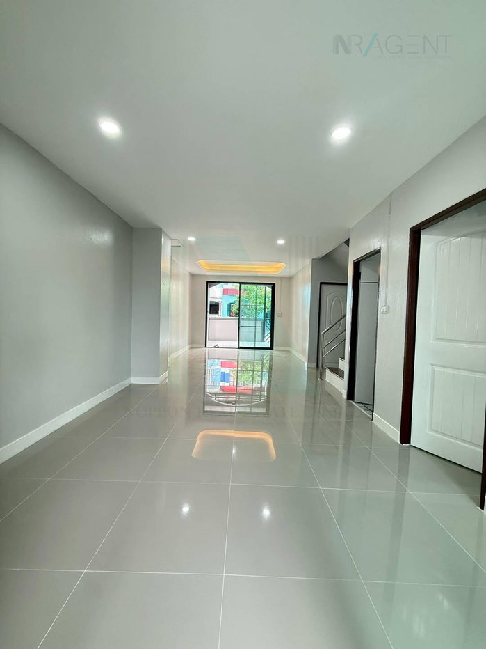 รูป 📌 ขายทาวน์เฮาส์ โครงการ บ้านสุชา บางบัวทอง 2 ชั้น 4 ห้องนอน 2 ห้องน้ำ - รูปที่ 4/8