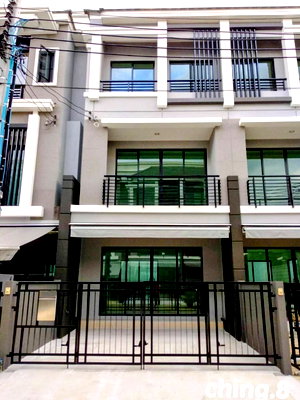 ทาวน์โฮมให้เช่า : ให้เช่า 25,000 บาท / เดือน ทาว์โฮม  3 ชั้น หมุ่บ้านกลางเมือง สุขสวัสดิ์ พร้อมเฟอร์ติดรถไฟฟ้าหมู่ รีโนเวทใหม่