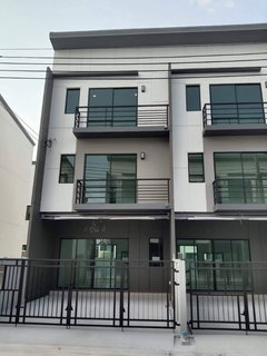 รูปภาพ 💥CP-10583💥 For Rent: 3-story Townhome, Klang Muang Ratchaphruek - Rama 5 Village, near Makro Nakhon Inthra. 👉Add Line @goodcondo