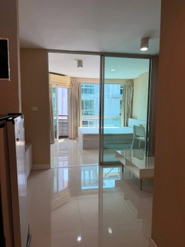 Swift Condo for rent. Beautiful room, fully furnished, ready to move in. Special price. Pets allowed (openly).near ABAC Bangna University.