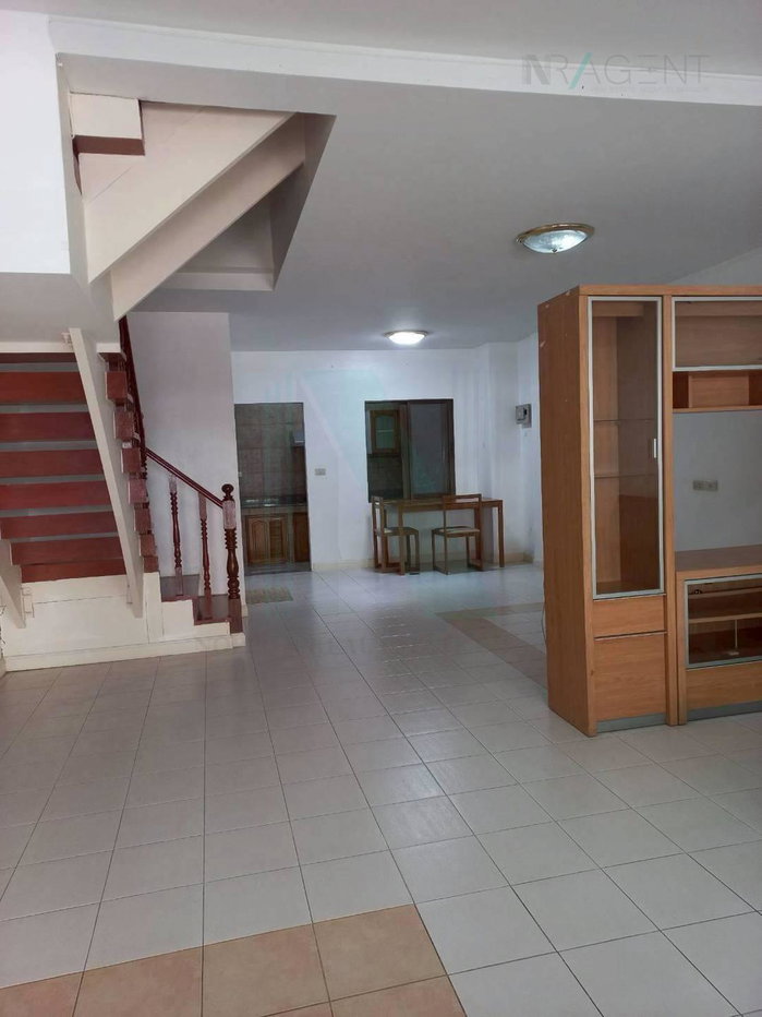 รูป 📌 ให้เช่าทาวน์เฮาส์ 3 ชั้น บ้านกลางเมือง พระราม 9 ซอย 43 3 ห้องนอน 3 ห้องน้ำ - รูปที่ 3/8