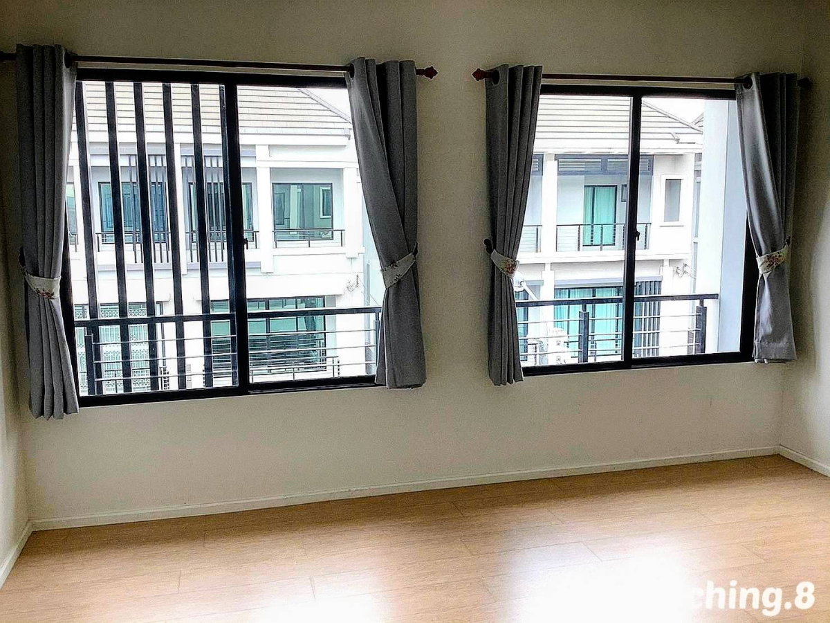 รูป ให้เช่า 25,000 บาท / เดือน ทาว์โฮม  3 ชั้น หมุ่บ้านกลางเมือง สุขสวัสดิ์ พร้อมเฟอร์ติดรถไฟฟ้าหมู่ รีโนเวทใหม่ - รูปที่ 16/19