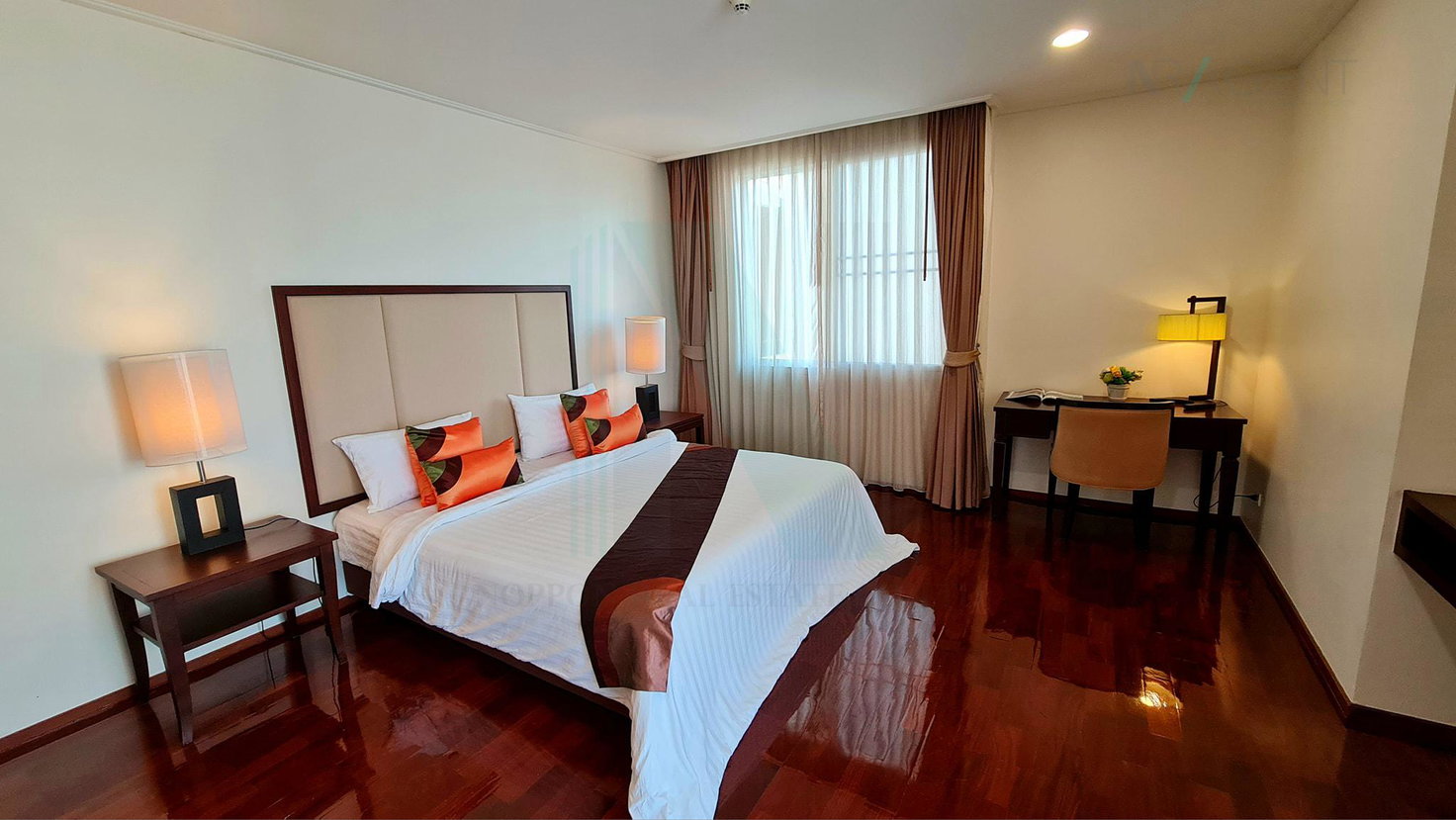 รูป 🎊 ให้เช่าคอนโด ปิยะทิพย์ เพลส อาคาร 1 ชั้น 12 3 ห้องนอน ขนาด 289 ตรม ใกล้ ใกล้ BTS พร้อมพงษ์ - รูปที่ 1/8