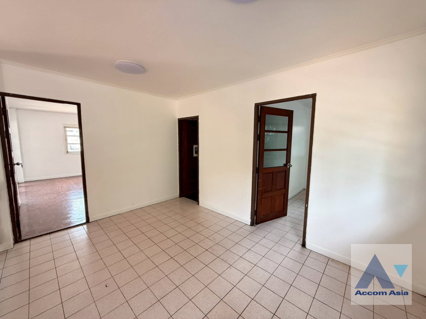 picture 🔼🔽 AccomA 📩 2 BR House in Khlong Toei (AA29865) - 10/20