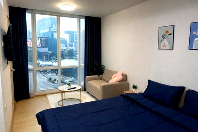 คอนโดให้เช่า : ✨ ห้องสวย ทำเลทอง ใจกลางเมือง ใกล้ MRT พร้อมอยู่ทันที!