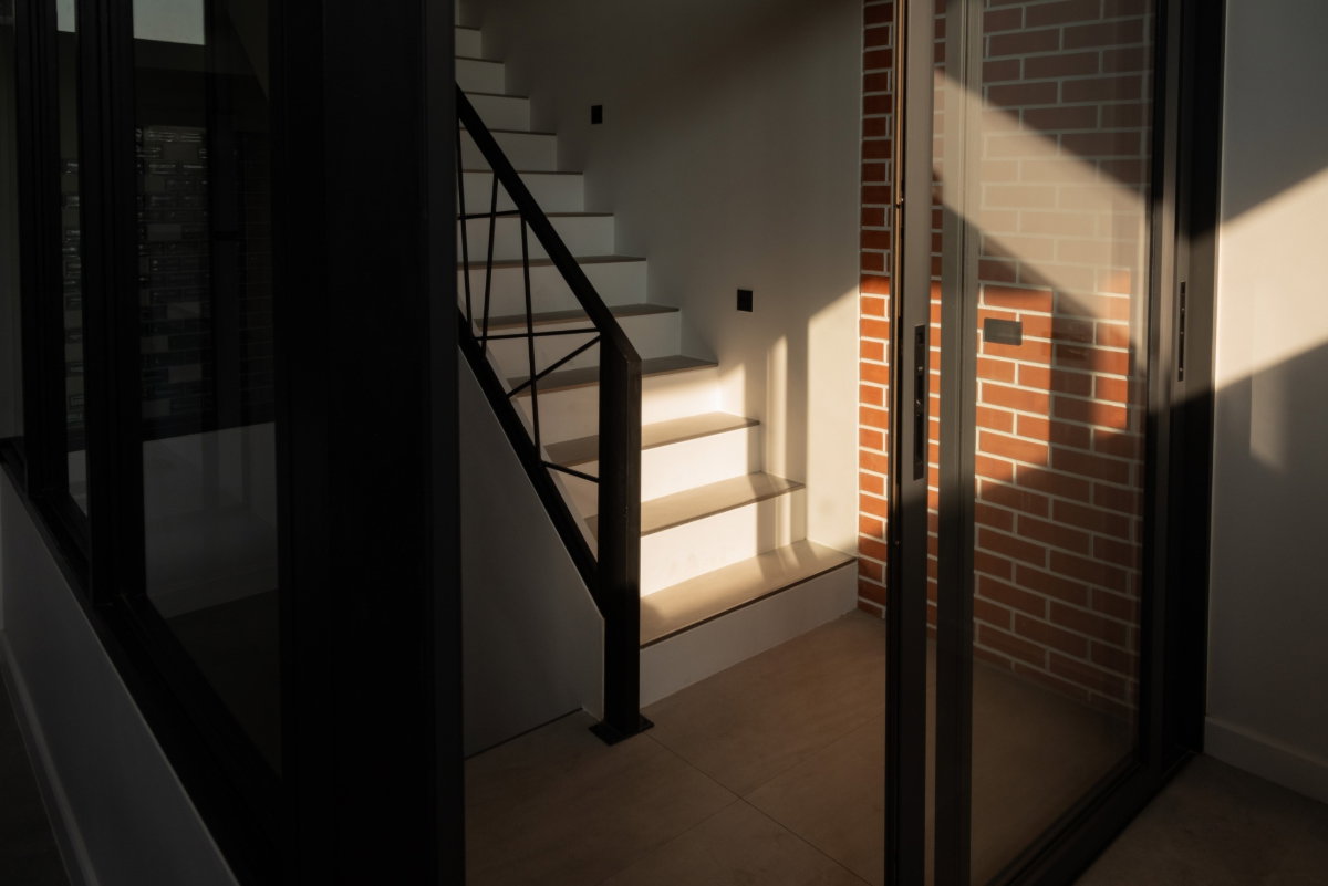 รูป Home Office Renovated and Ready to Sell / For Rent – Sukhumvit, Bangna Area - รูปที่ 25/52