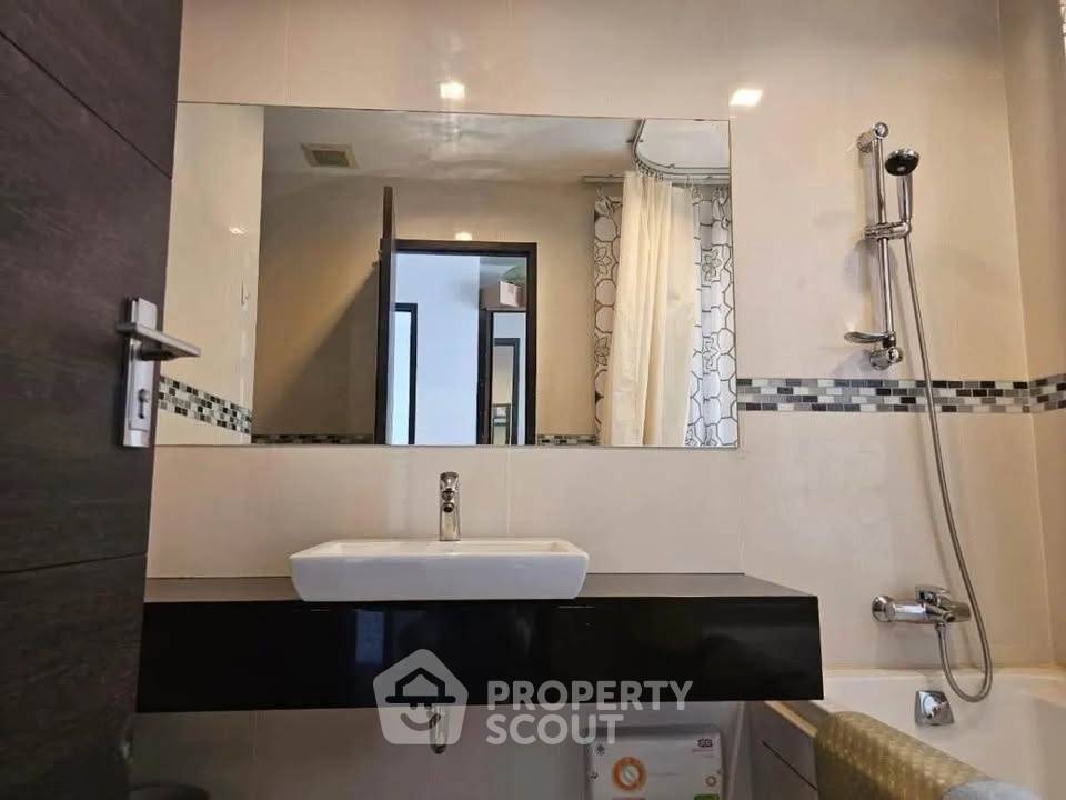 รูป คอนโด 2-ห้องนอน ที่ ไอดีโอ คิว จุฬา-สามย่าน ใกล้ MRT สามย่าน (ID 2460799) - รูปที่ 2/6