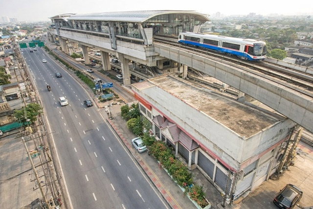 รูป ที่ดินพร้อมอาคาร 3ชั้น 5นอน 4น้ำ สุขุมวิท83 BTSปากน้ำ ใกล้ BTS ศรีนครินทร์ 500 ม. และหอชมเมืองสมุทรปราการ 1ไร่ 1000 ตร.ม. - รูปที่ 1/8