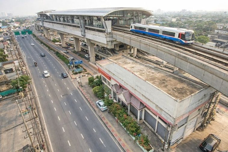 ที่ดินพร้อมอาคาร 3ชั้น 5นอน 4น้ำ สุขุมวิท83 BTSปากน้ำ ใกล้ BTS ศรีนครินทร์ 500 ม. และหอชมเมืองสมุทรปราการ 1ไร่ 1000 ตร.ม.