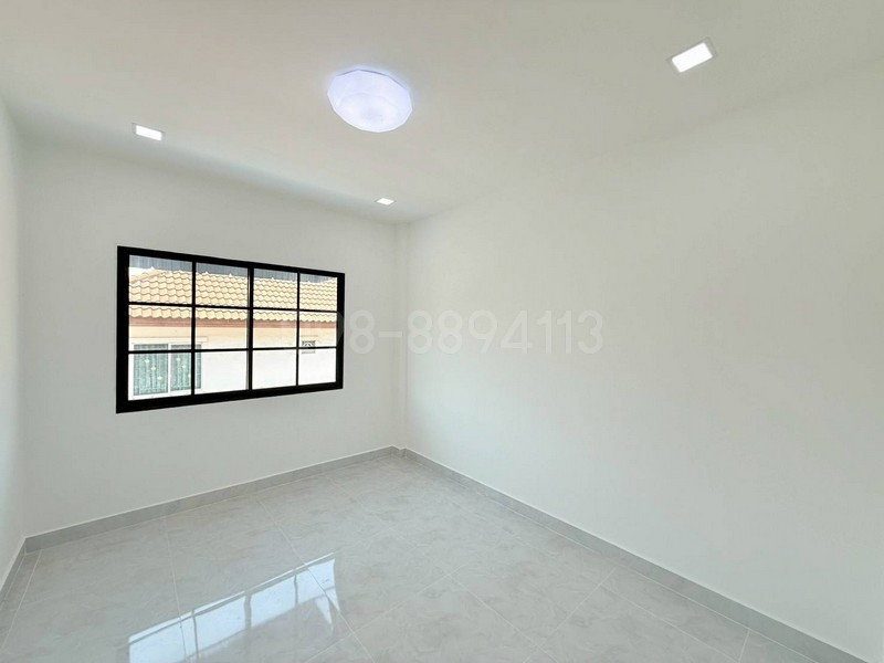 รูป ขายทาวน์เฮ้าส์ 2 ชั้น มนชญา2 สายไหม49 รีโนเวทพร้อมอยู่ เนื้อที่16 ตรว 2นอน 2น้ำ ใกล้รถไฟฟ้าสายสีชมพูสถานีคูคต - รูปที่ 5/8