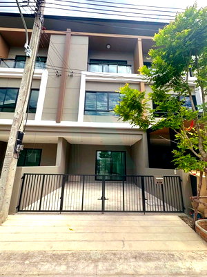 Townhouses for rent Ramintra Road : 📌 For Rent 3-story Townhouse PREMIUM PLACE PHAHOLYOTHIN - RAMINTRA 4 bedroom 3 bathroom