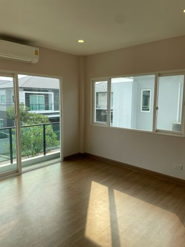 4-bed house for sale, 190 sqm, 60.8 sq wah, Centro Rama 9-Krungthep Kreetha