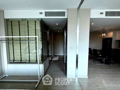Condos for sale MRT Phetchaburi : 1-BR Condo at The Room Sukhumvit 21 near MRT Sukhumvit (ID 2751403)