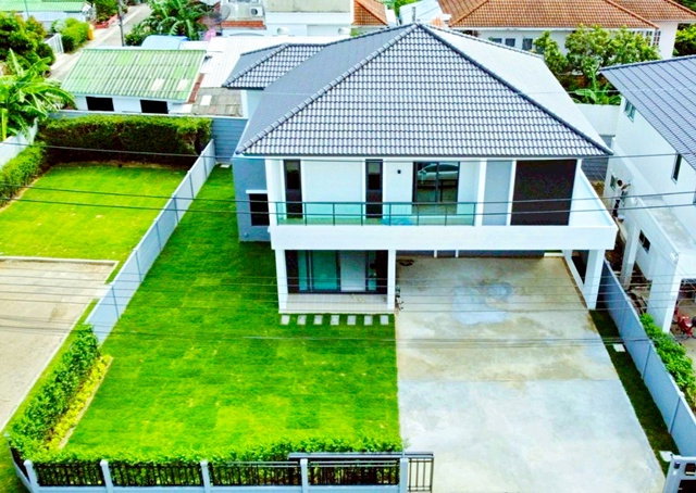 รูป สนามบินดอนเมือง ช่างอากาศอุทิศ บ้านเดี่ยว 2 ชั้น 4 นอน 5 น้ำ ใกล้ รร.นานาชาติ Harrow 800 ม. สนามบินดอนเมือง 100 ตร.ว.252 ตร.ม.บ้านหลังมุม - รูปที่ 1/8