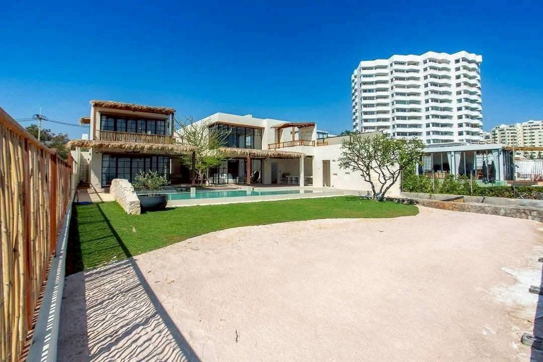 picture Newly Built Luxury Beachfront Villa – Hua Hin - 2/20