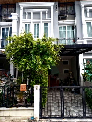 Townhouses for rent Bangkok : 📌 For Rent 2-story Townhouse GOLDEN TOWN 3 LADPRAO-KASET NAWAMIN 3 bedroom 2 bathroom