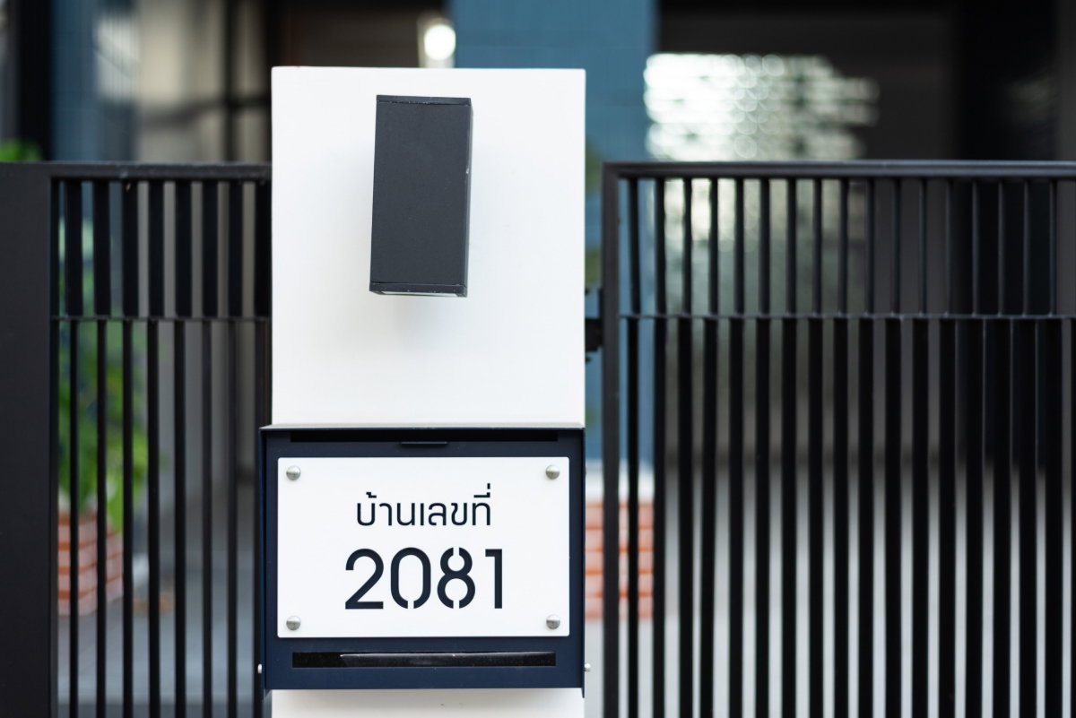 รูป Home Office Renovated and Ready to Sell / For Rent – Sukhumvit, Bangna Area - รูปที่ 1/52