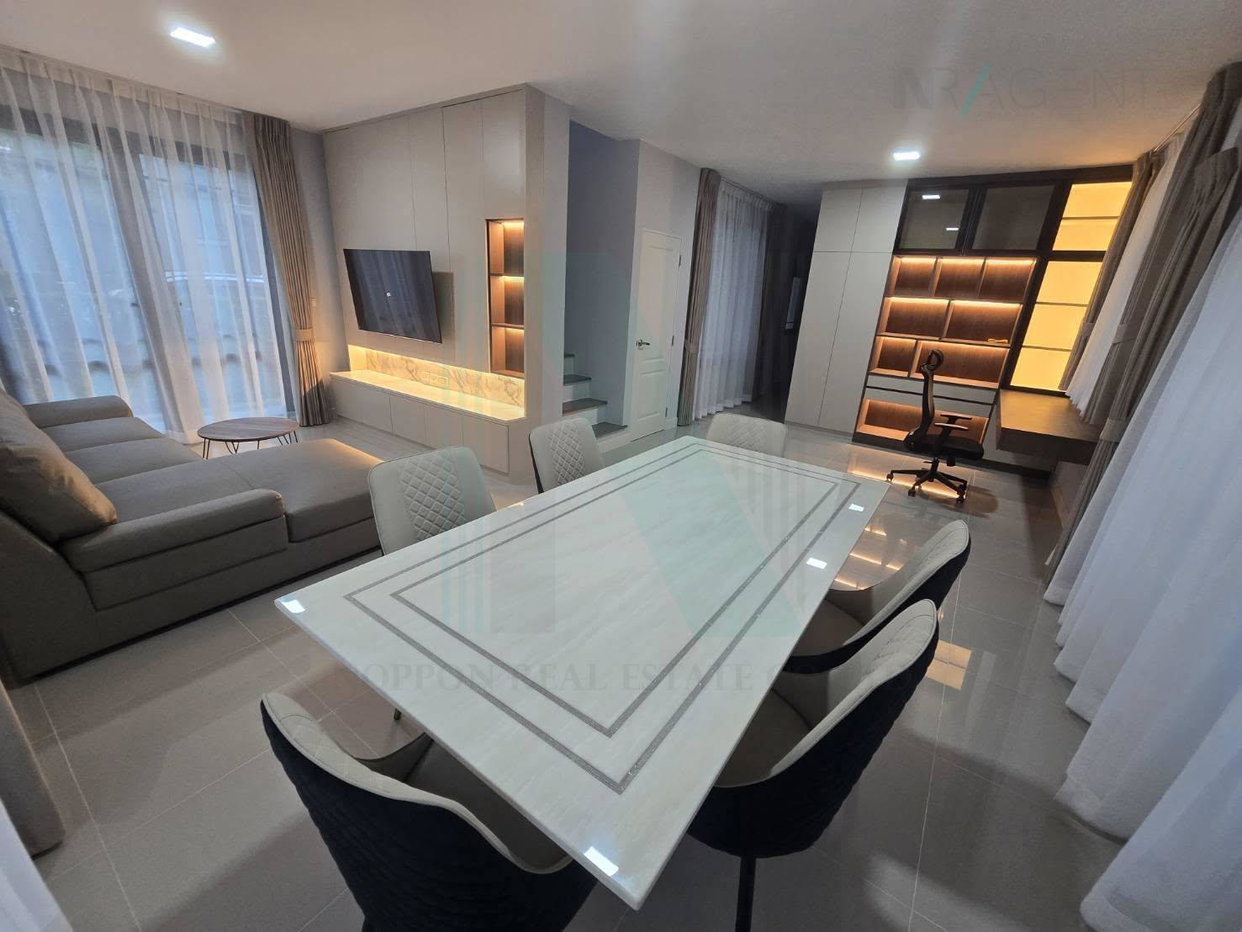 รูป 📌 ให้เช่าบ้านแฝด 2 ชั้น แกรนด์ พลีโน่ สุขุมวิท - บางนา 3 ห้องนอน 4 ห้องน้ำ - รูปที่ 3/8