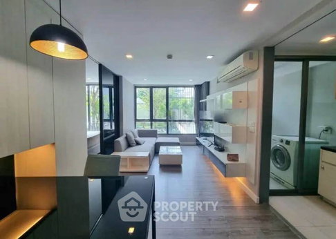 1-BR Condo at The Room Sukhumvit 40 near BTS Thong Lor (ID 2444275)