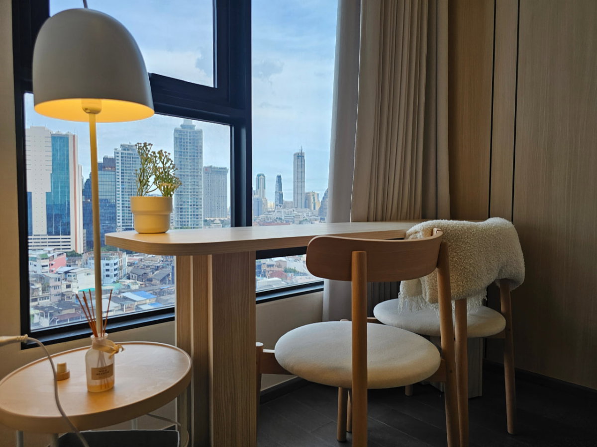 picture Park Origin Chula Samyan【𝐑𝐄𝐍𝐓】🔥The decor emphasizes simplicity, with a white and gold tone that adds elegance. 🔥  Contact Line ID: @hacondo - 4/9