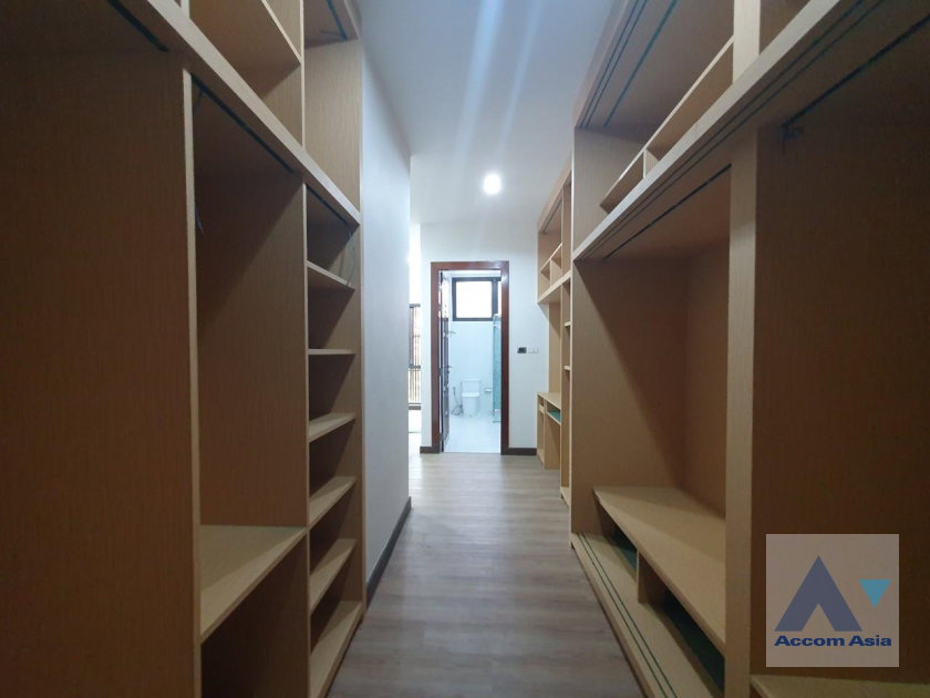 รูป 🔼🔽 AccomA 📩 Newly renovated,Fully Furnished,Big Balcony 3 BR House in Khlong Tan Nuea (AA35536) - รูปที่ 9/20