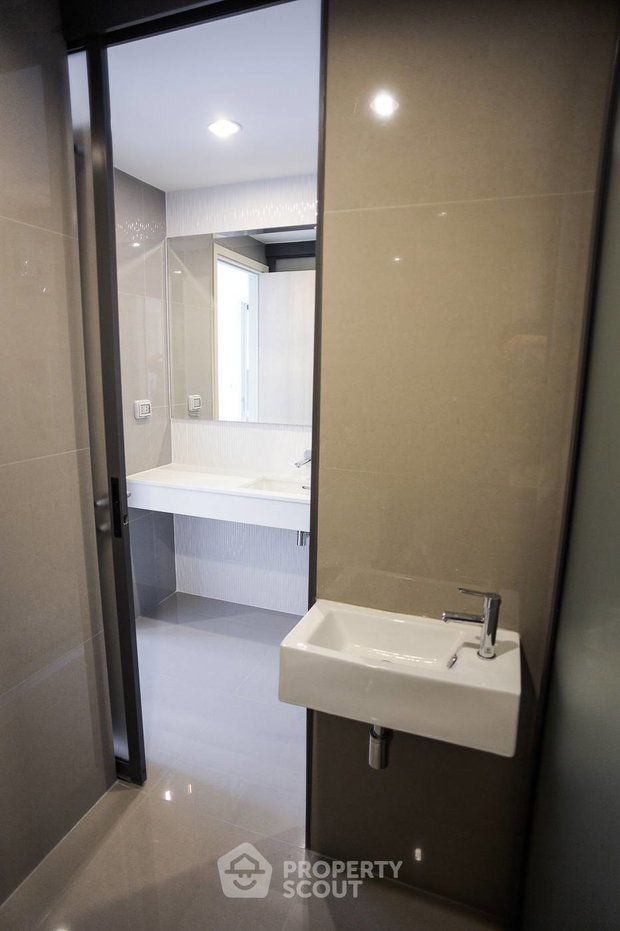 รูป คอนโด 1-ห้องนอน ที่ ริทึ่ม สุขุมวิท42 ใกล้ BTS เอกมัย (ID 510843) - รูปที่ 9/12