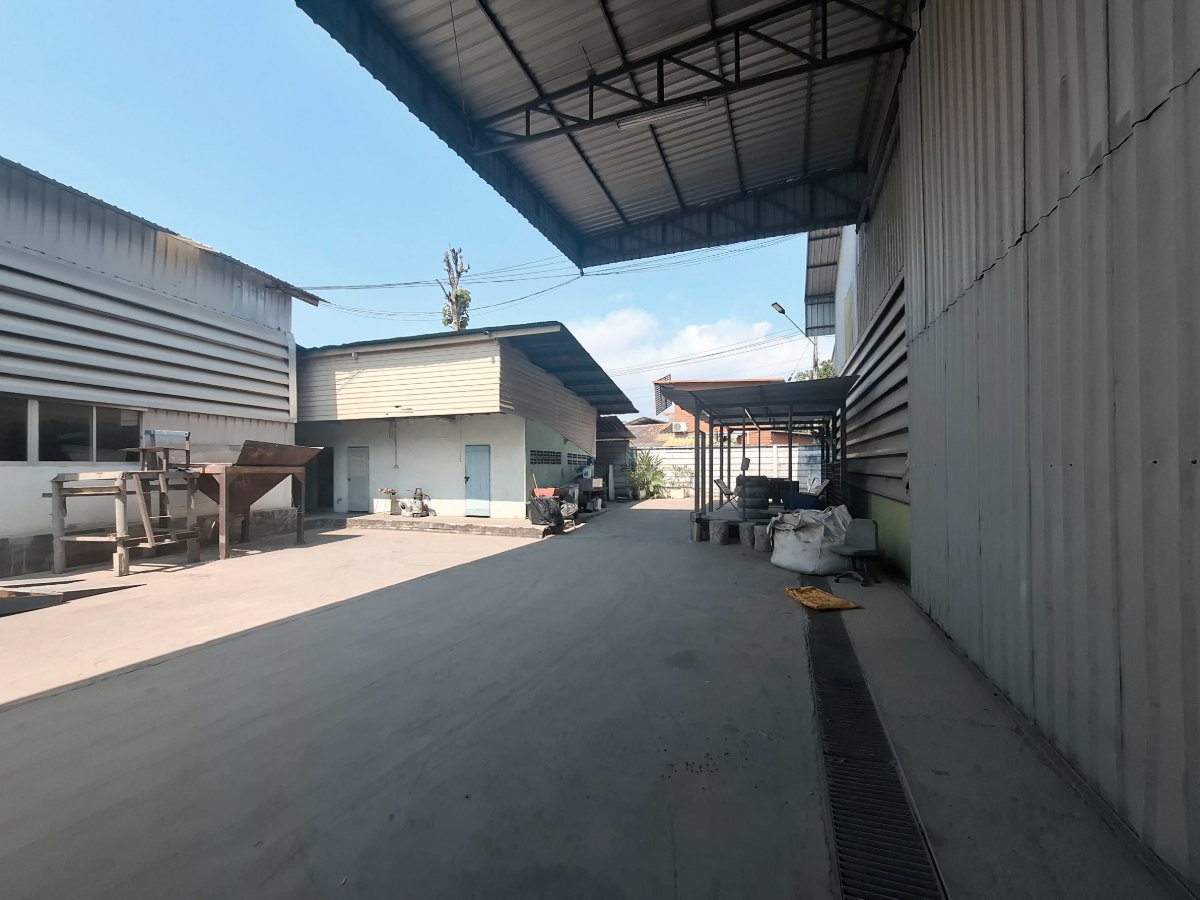 picture Warehouse and building for sale in Chonburi. - 46/64