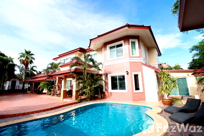 Houses for sale Bang Lamung Chonburi : 5 Bedroom Villa for sale in Pong, Chon Buri  1653552