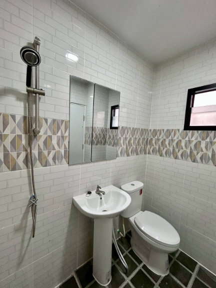 รูป ขายบ้านเดี่ยวปิยวรารมย์ 3 หลังใหญ่ 74.5 ตร.ว. ติดถนนเมน ครัวหรู ฟรีเฟอร์ฯ ฟรีโอน - รูปที่ 14/20